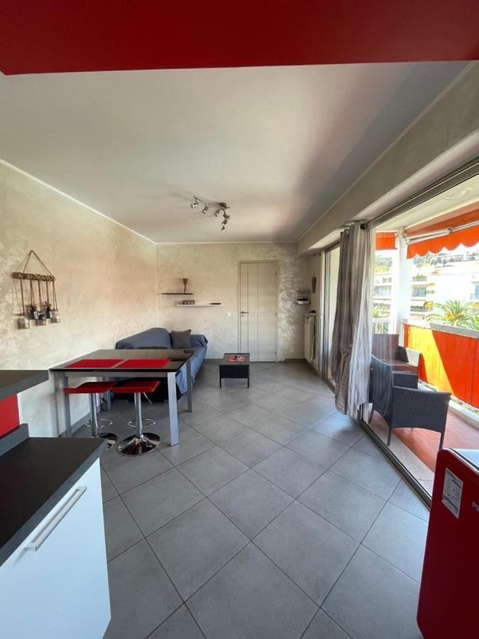Superbe 2 Pièces Appartement à 5min de la Mer Free WIFI et PARKING Nice Exterior foto