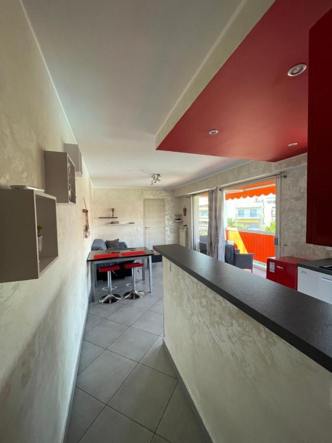 Superbe 2 Pièces Appartement à 5min de la Mer Free WIFI et PARKING Nice Exterior foto